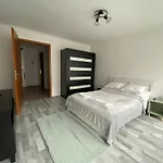 Marton Residence With Free Parking